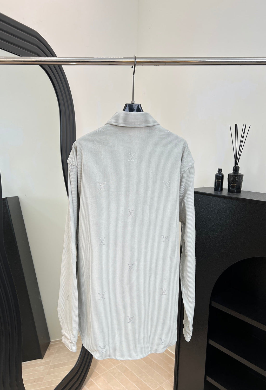 LV 25S SHIRT 0161