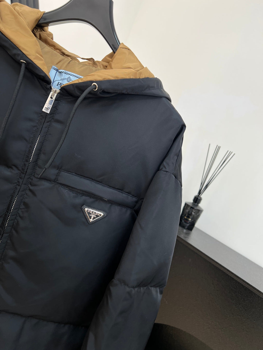 PRADA 25S PUFFER JACKET 620544