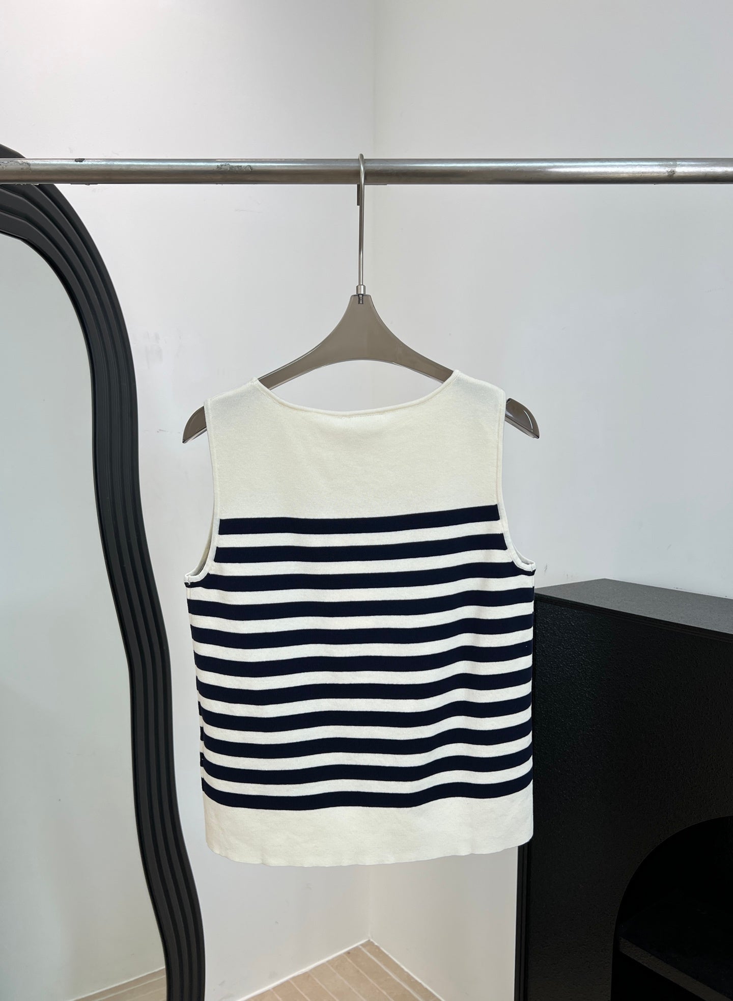 DIOR 26S KNIT SLEEVELESS TOP 1270