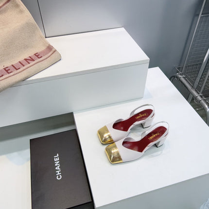 CHANEL 26S SLINGBACK 55 MM IN WHITE LAMBSKIN WITH GOLD CAP TOE