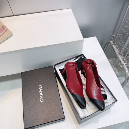 CHANEL 26S COLOR-BLOCK HIGH HEELS 45 MM IN RED AND BLACK LAMBSKIN