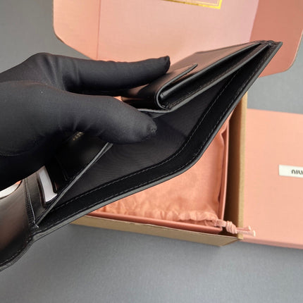 WALLET 12 IN BLACK SMOOTH CALFSKIN GOLD HARDWARE