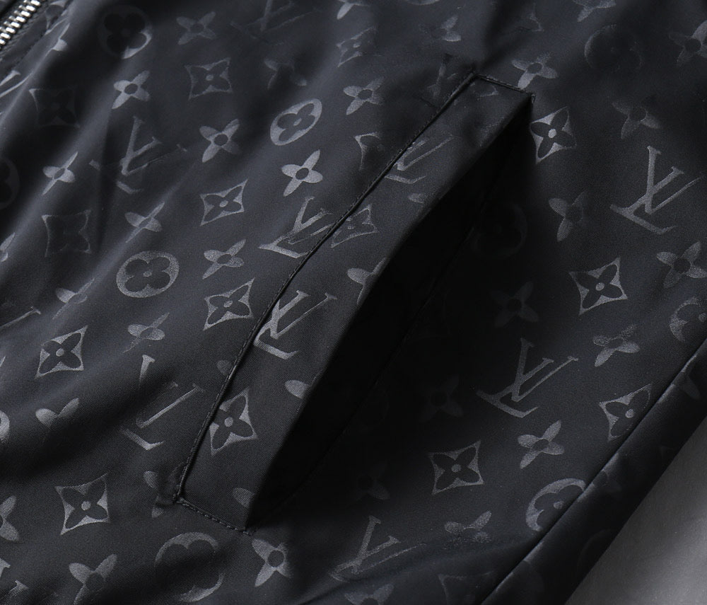 LV BLACK JACKET 239051