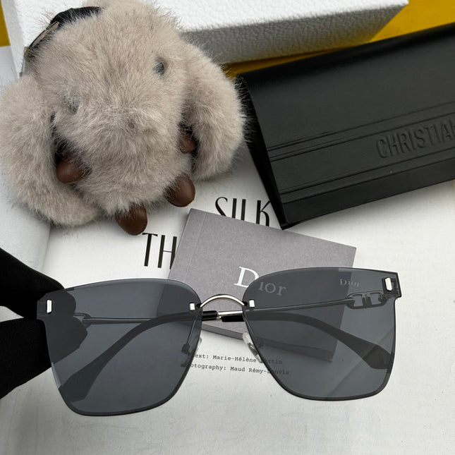 MONTAIGNE SUNGLASS CD4641 IN METAL