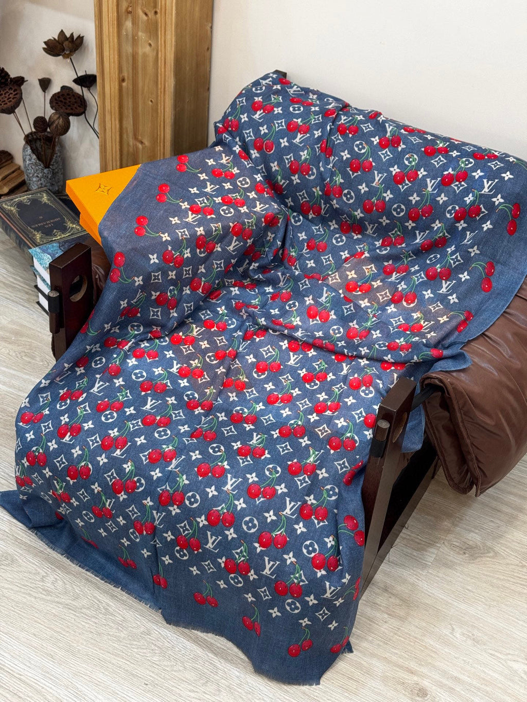 LV SCARF 200 CM IN CASHMERE 728982
