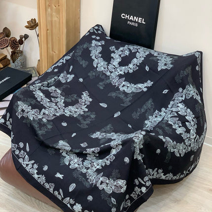 CHANEL 25S SCARF 135 IN CASHMERE 883660