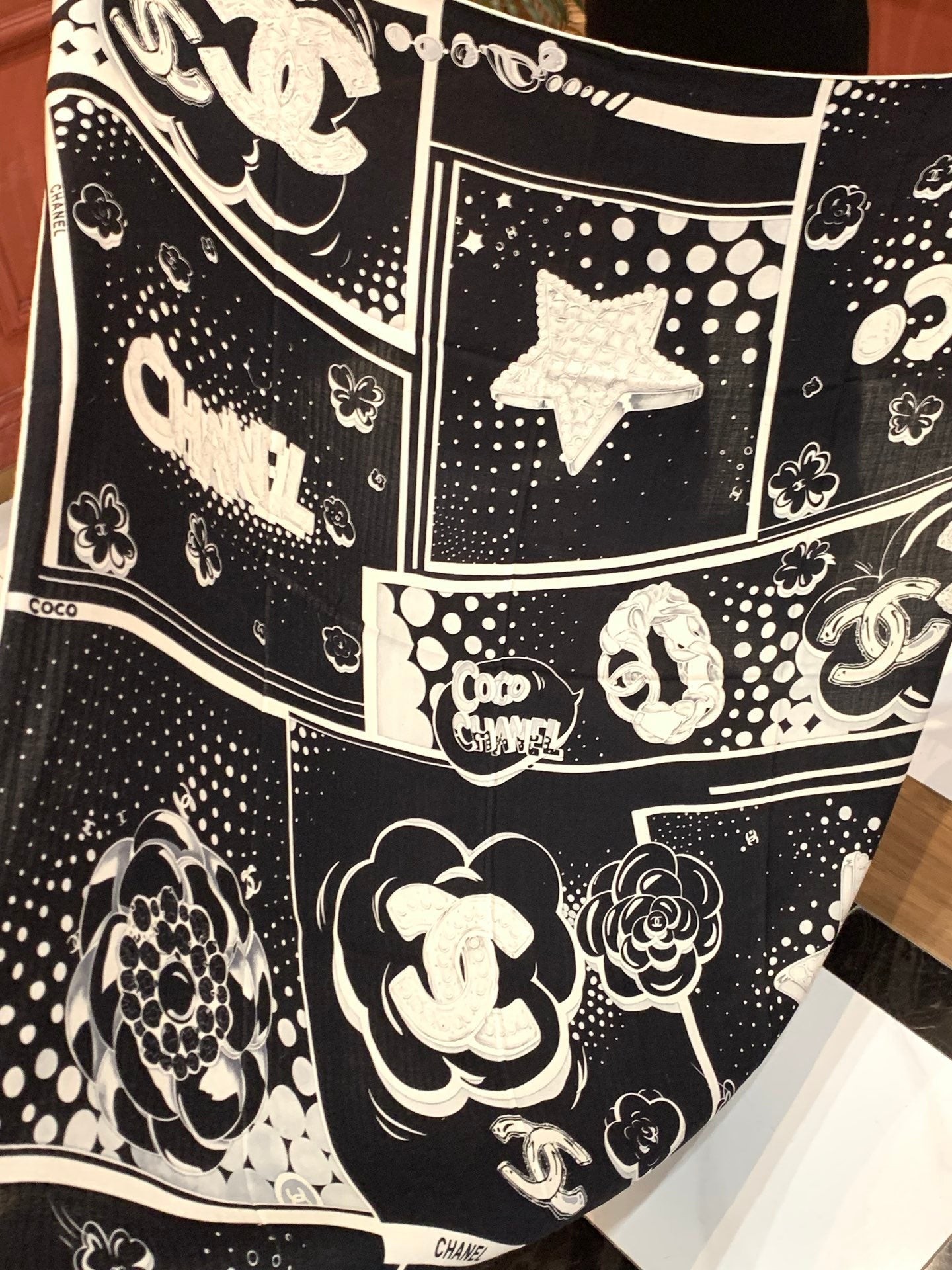 CHANEL 25S SCARF 140 IN SILK AND CASHMERE 931993