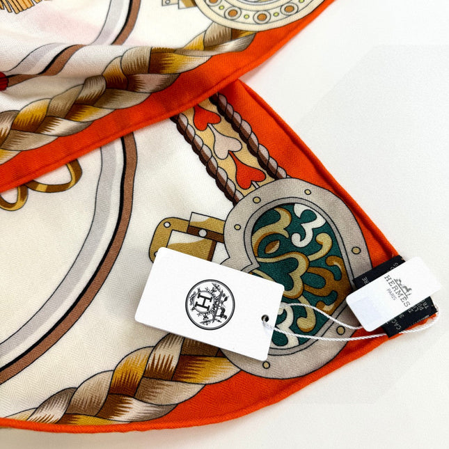HERMES 26S PRINTED SQUARE SCARF 135 IN CASHMERE AND SILK 309422