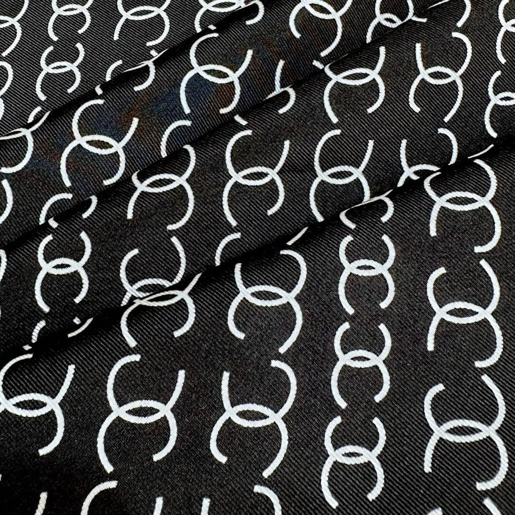 CHANEL 25S SCARF 90 IN SILK 732137