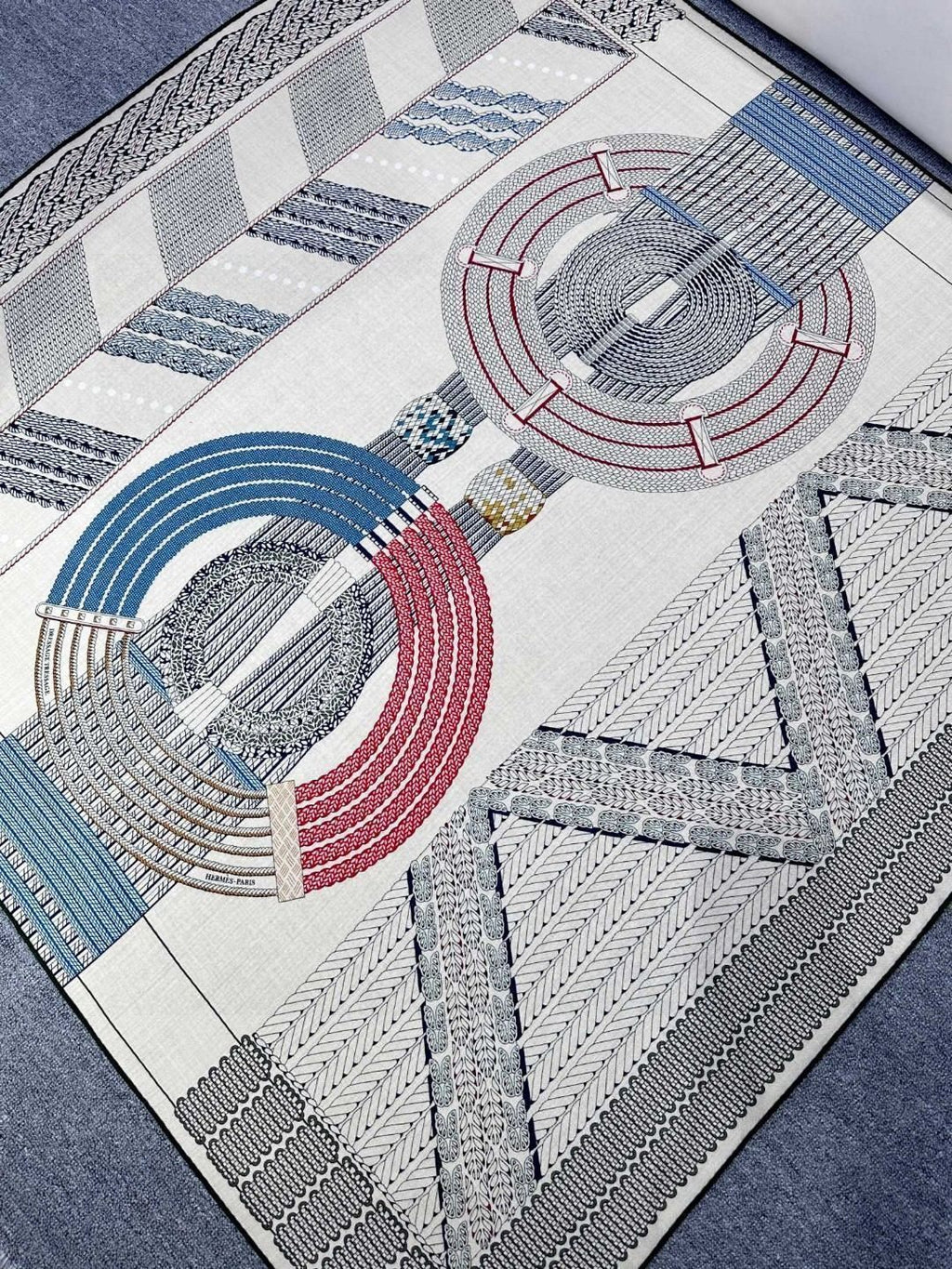 HERMES 25S SCARF 140 IN SILK 727340