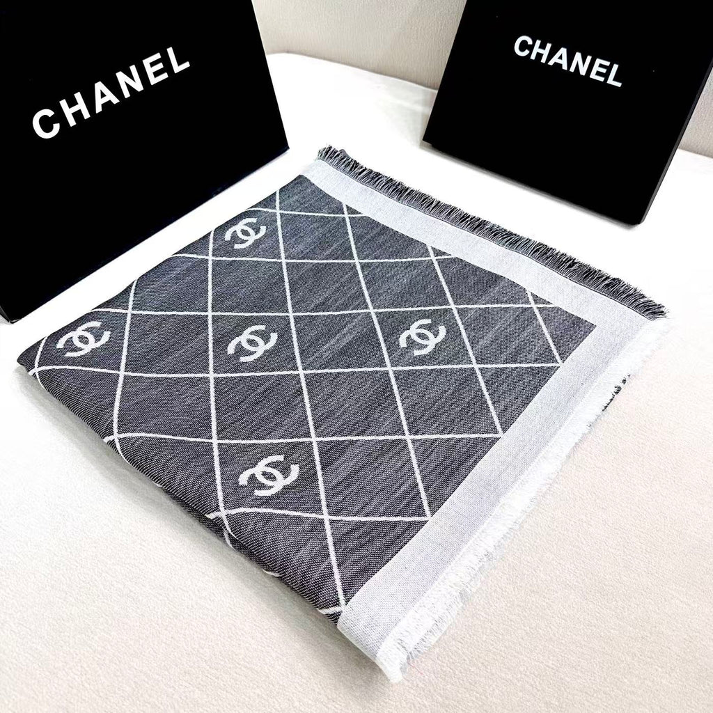 CHANEL 26S SCARF 140 IN SILK 309416