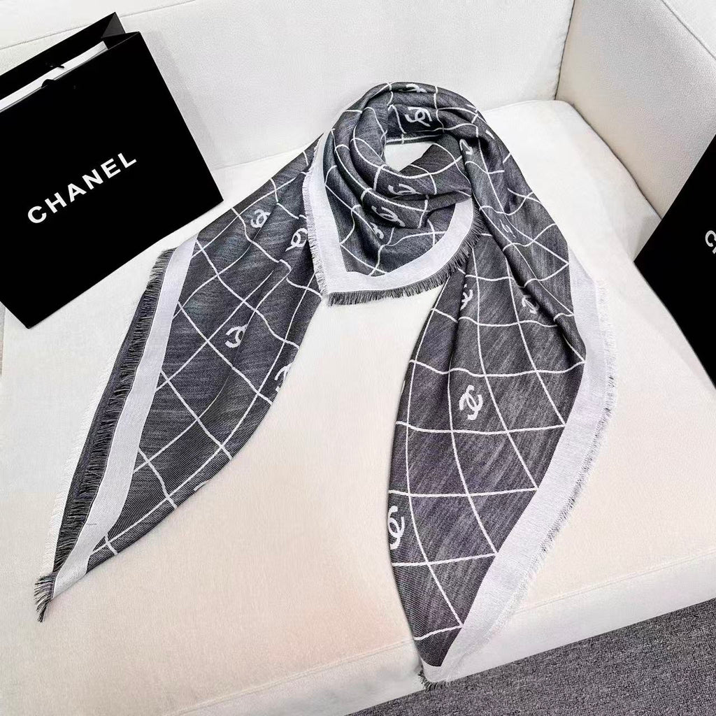 CHANEL 26S SCARF 140 IN SILK 309416