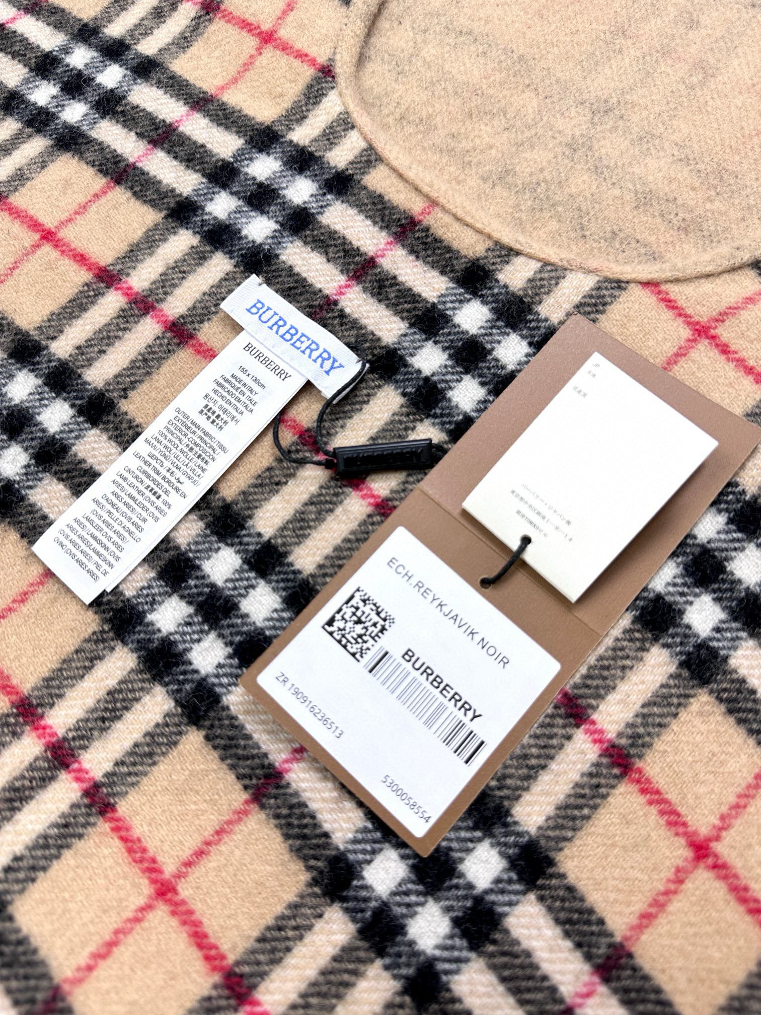 BURBERRY 26S REVERSIBLE CHECK FRINGED CAPE 150CM IN CASHMERE 309445