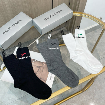 BALENCIAGA 26S CREW SOCKS 140184 (1 BOX)
