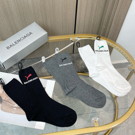 BALENCIAGA 26S CREW SOCKS 140184 (1 BOX)