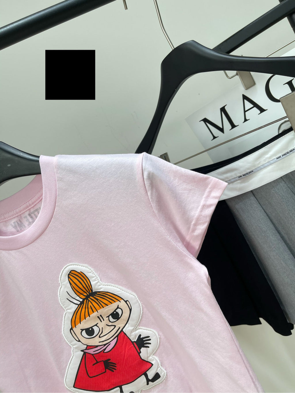 ACNE STUDIOS SHORT-SLEEVE T-SHIRT WITH CARTOON PRINT 276020