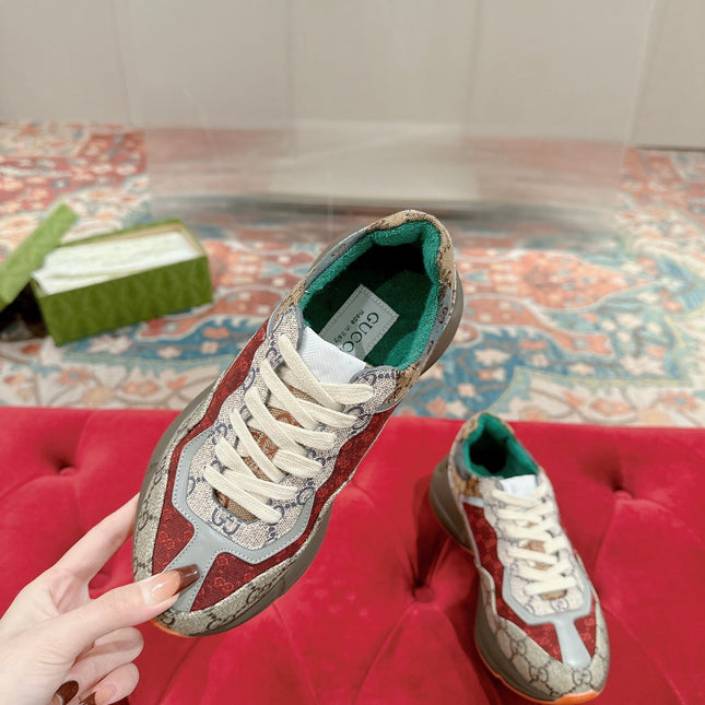 GG RHYTON TRAINER LIGHT GRAY AND SCARLET CALFSKIN