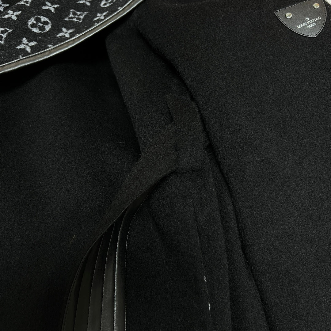 LV MONOGRAM MAXI COLLAR COAT IN BLACK WOOL 288066