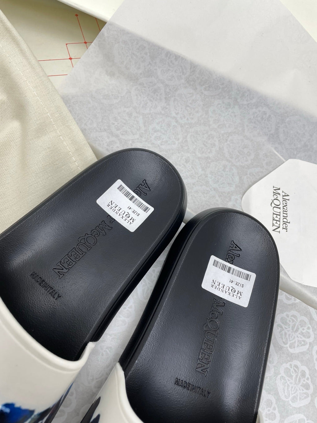 SLIDES SANDAL IN BLACK TPU WHITE STRAP WITH 3D LOGO