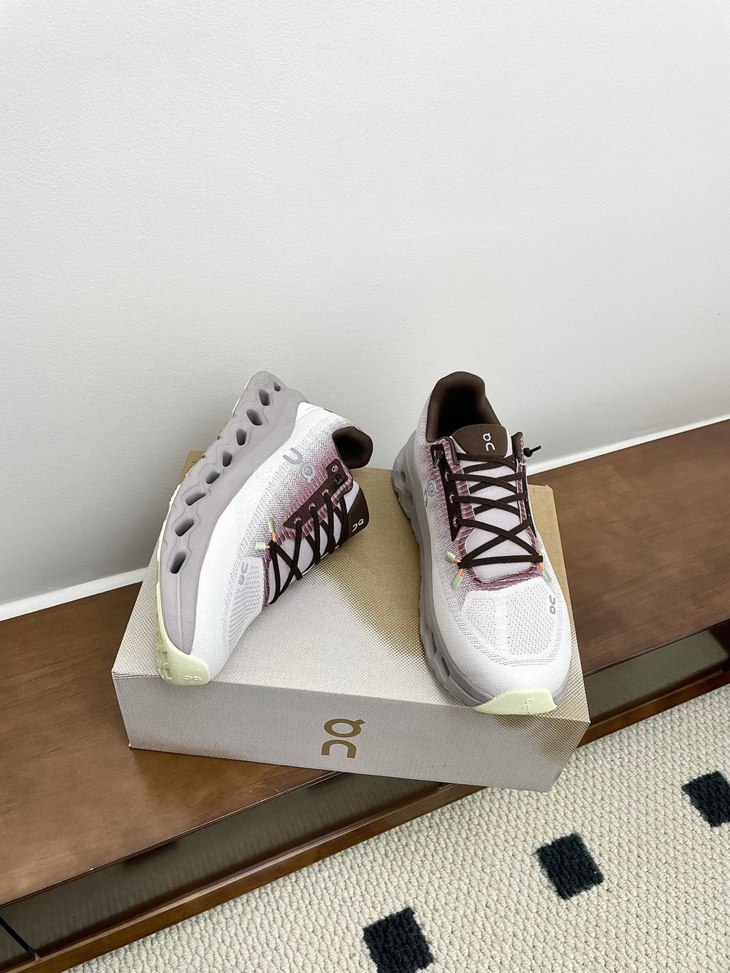 LOEWE 26S CLOUDTILT SNEAKER IN DARK BROWN IVORY RECYCLED POLYESTER