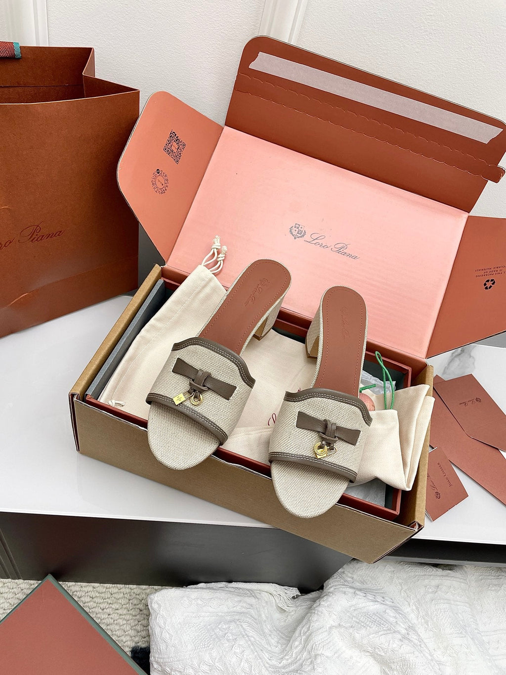 LP 26S HIGH HEEL SANDALS IN LIGHT BEIGE CANVAS AND GREY CALFSKIN