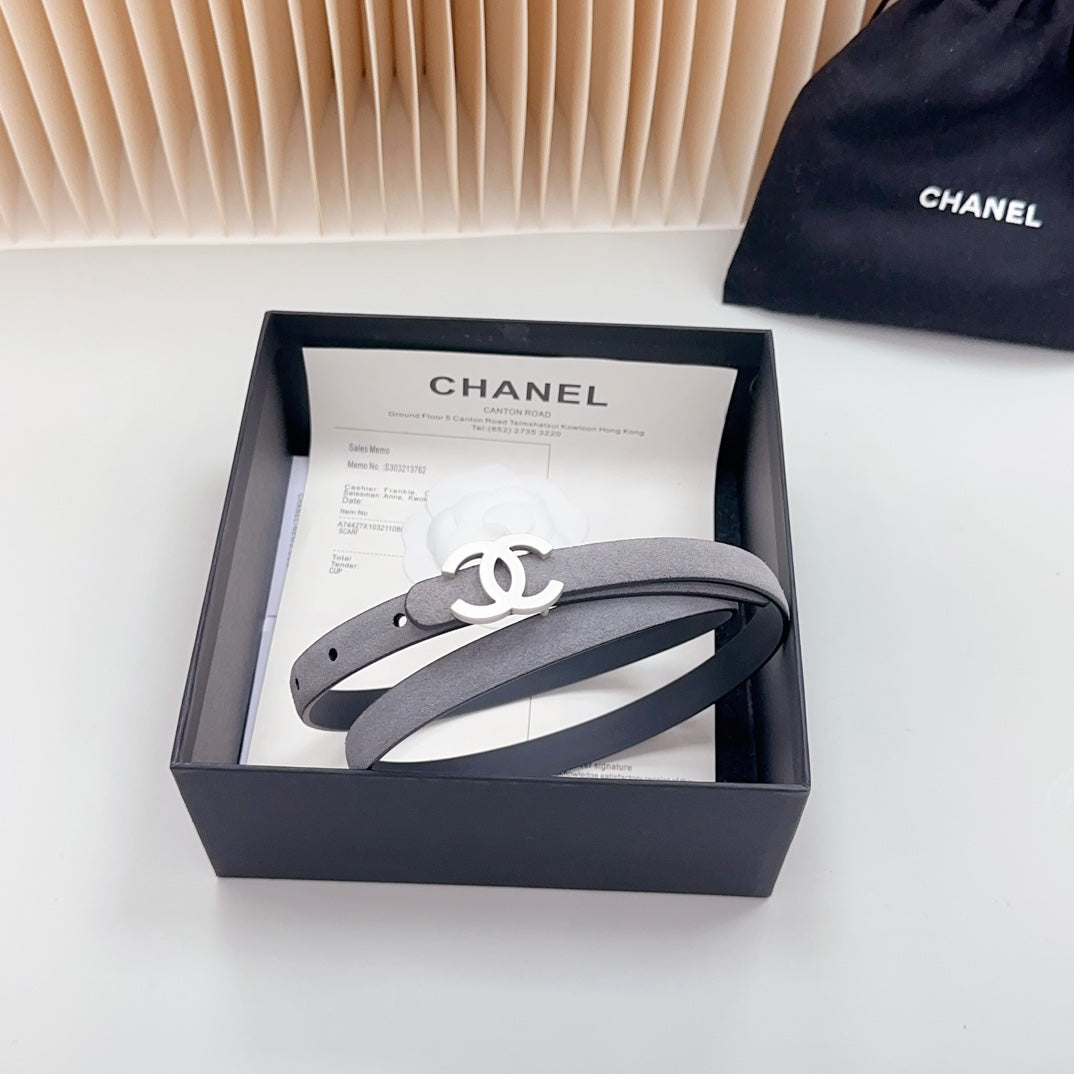 CC BELT 15 MM IN LIGHT GREY SUEDE WITH SILVER HARDWARE