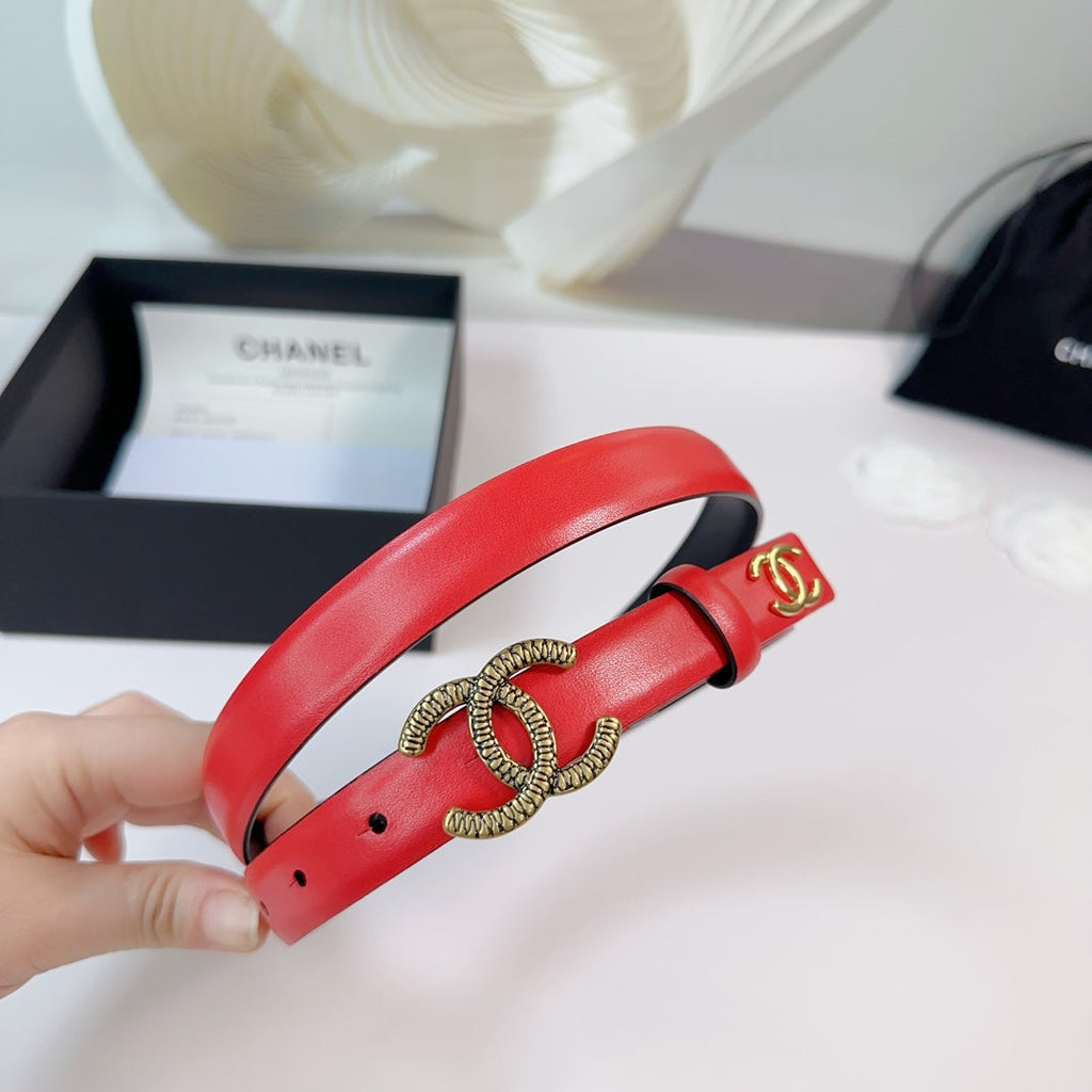 CC BELT 20 MM IN CHERRY RED CALFSKIN WITH GOLD BUCKLE AND LOGO