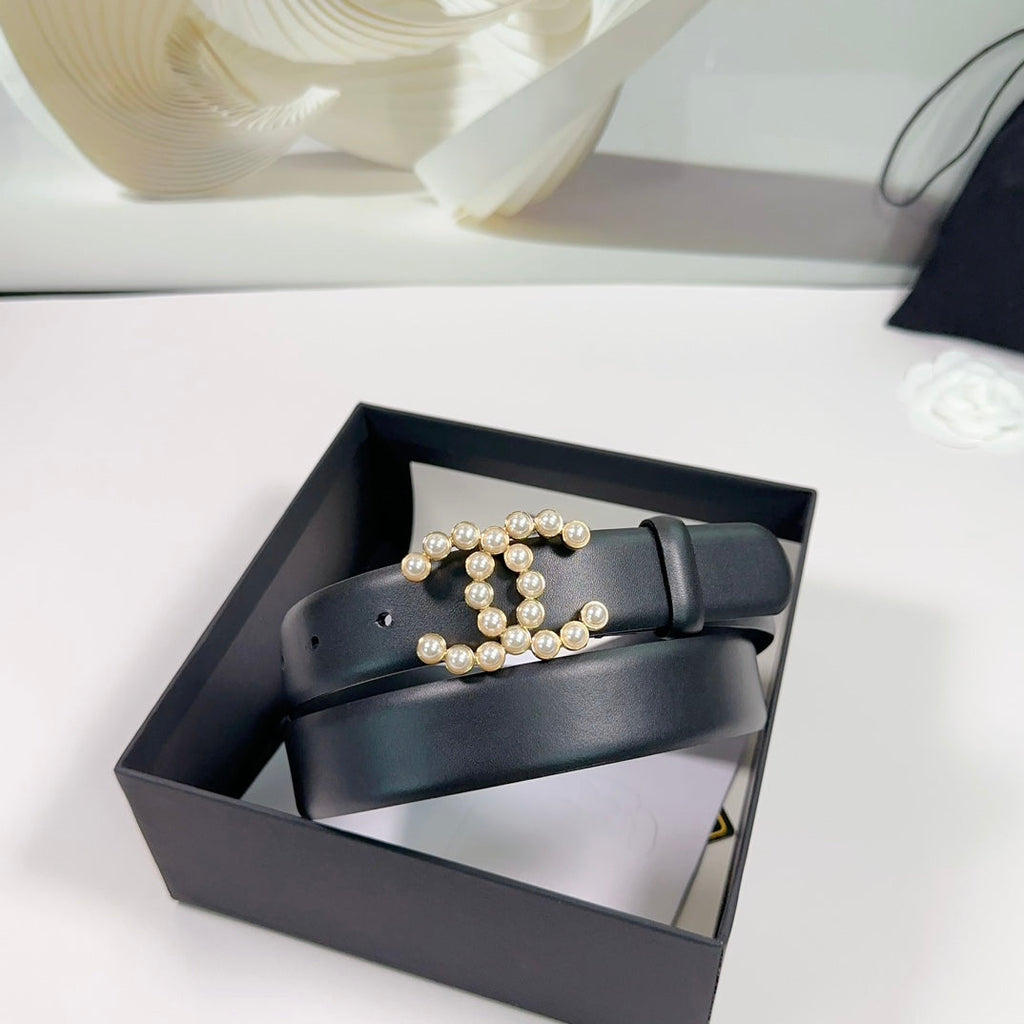 CC BELT 30 MM IN BLACK SMOOTH CALFSKIN WITH GOLD HARDWARE ATTACH PEARL