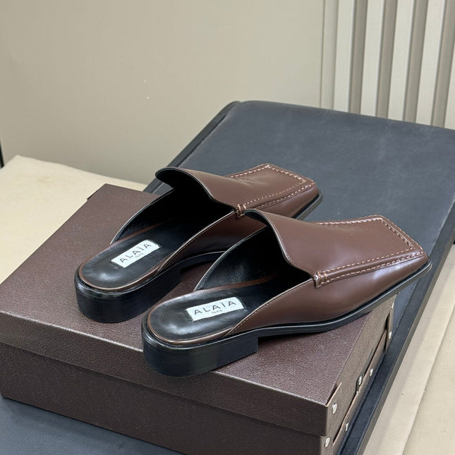 ALAIA 25S SQUARE LOAFER MULES IN BROWN GLOSSY CALFSKIN
