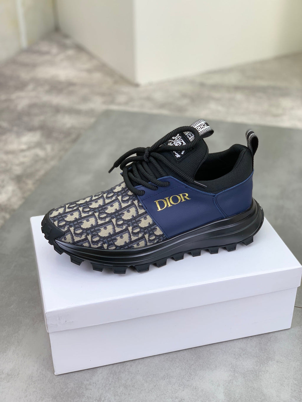 CD B24 SNEAKER AZURE AND BEIGE FABRIC