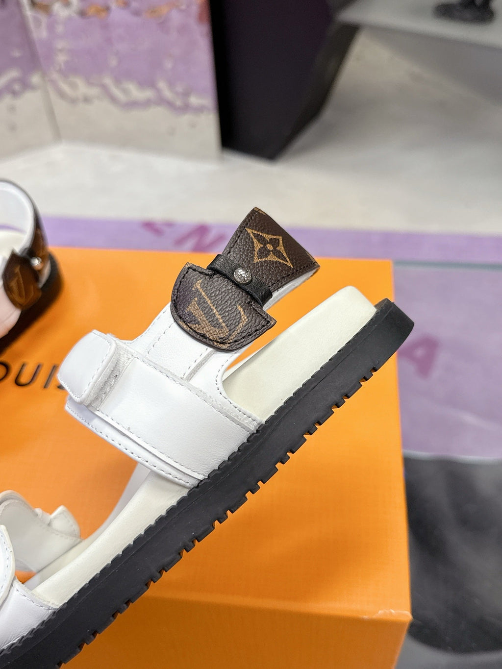 LV 26S SPORT SANDALS IN WHITE AND DARK BROWN CALFSKIN