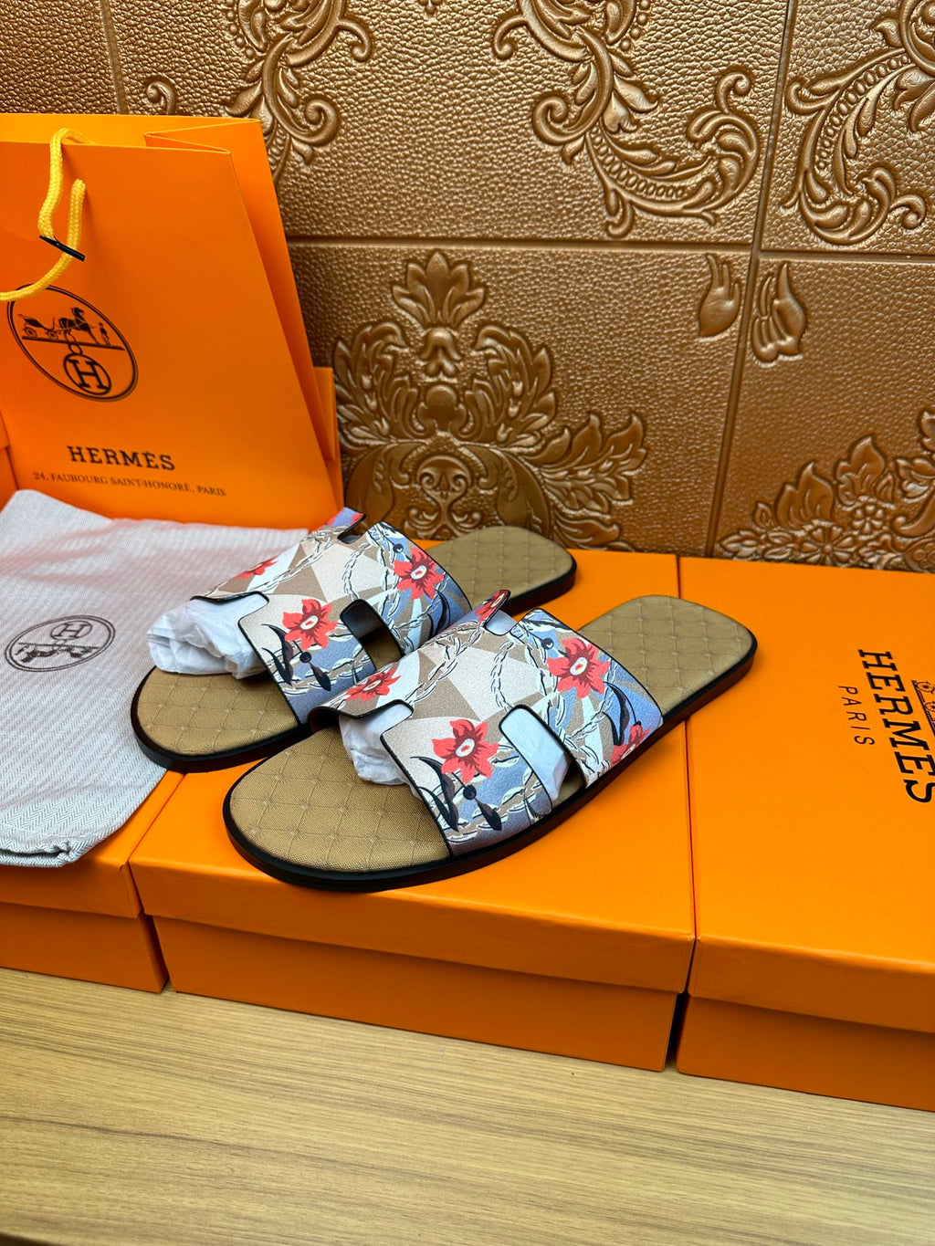 HM IZMIR SANDAL MUSTARD SUEDE WITH FLOWER MOTIF