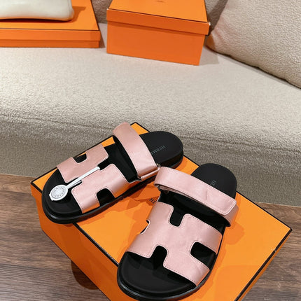 CHYPRE SANDAL BLACK MIX PASTEL PINK CALFSKIN