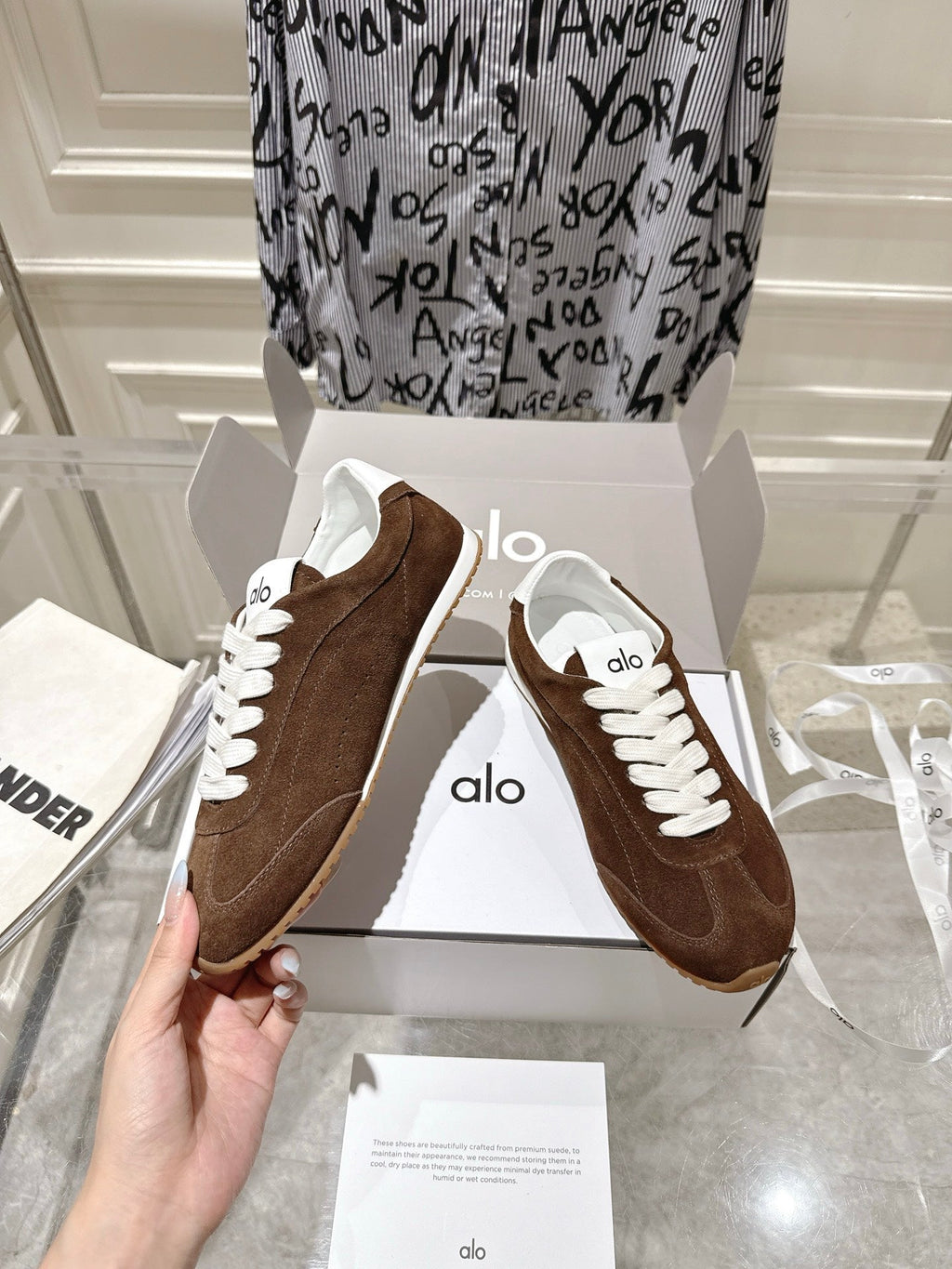 ALO 25S SUNSET SNEAKER IN DARK BROWN SUEDE