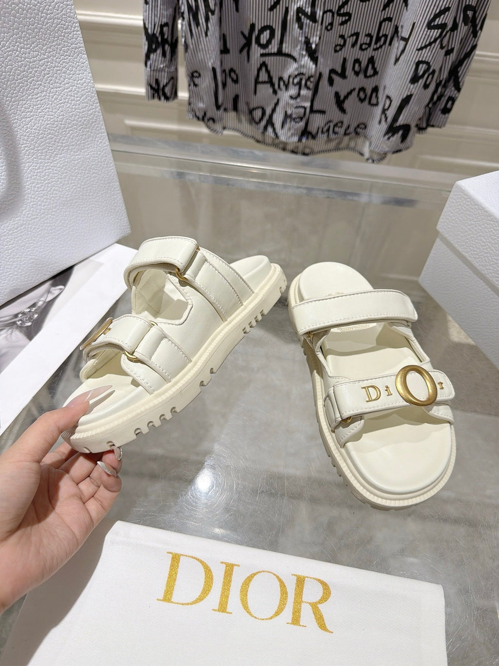 DIOR 26S SANDALS IN OFF WHITE CALFSKIN