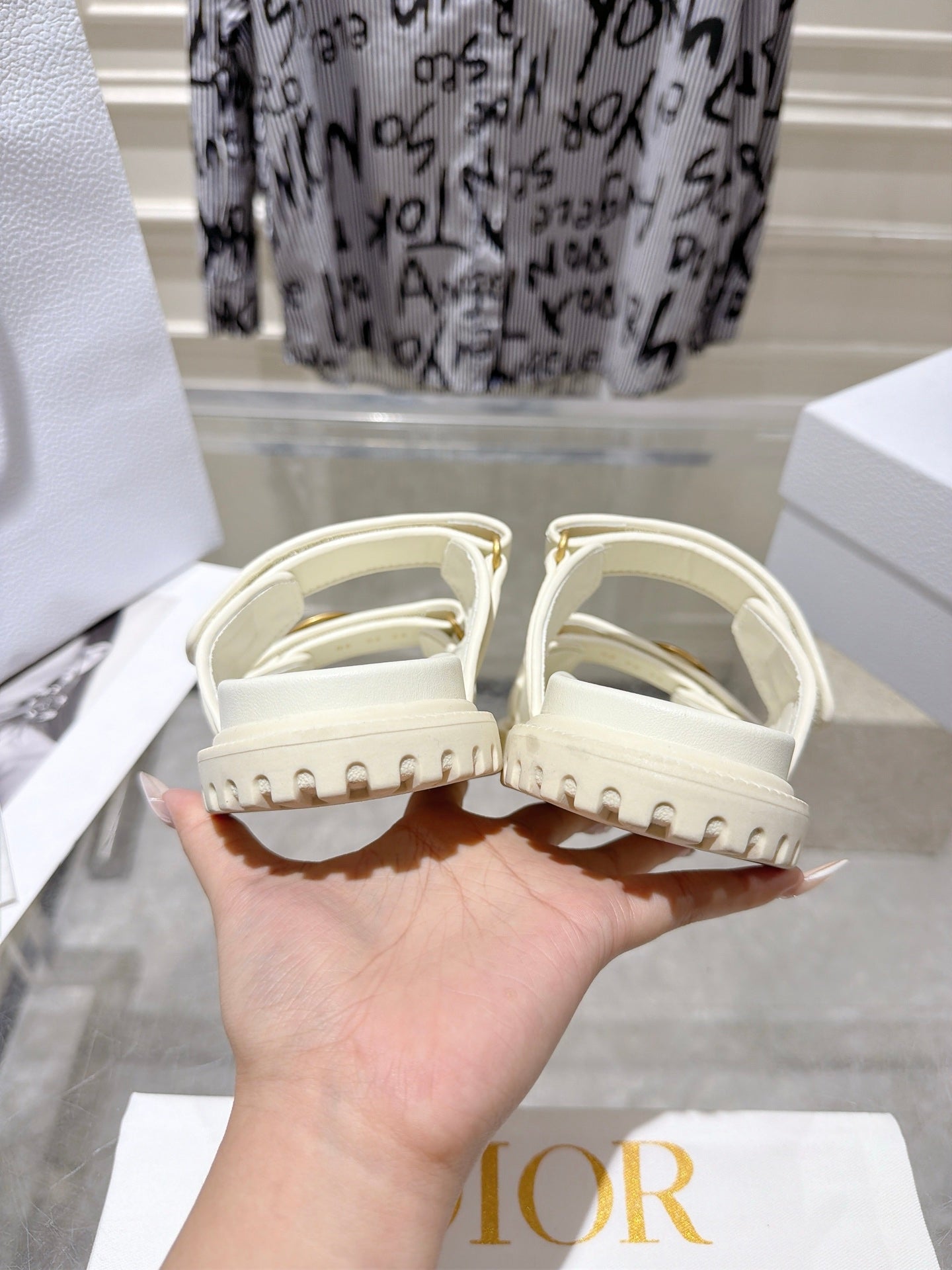 DIOR 26S SANDALS IN OFF WHITE CALFSKIN
