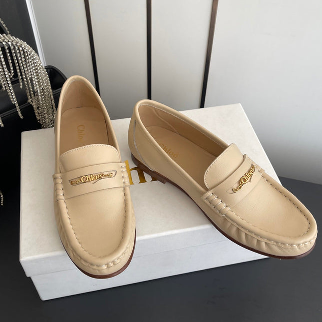 CHLOÉ 26S LOAFERS IN BEIGE CALFSKIN