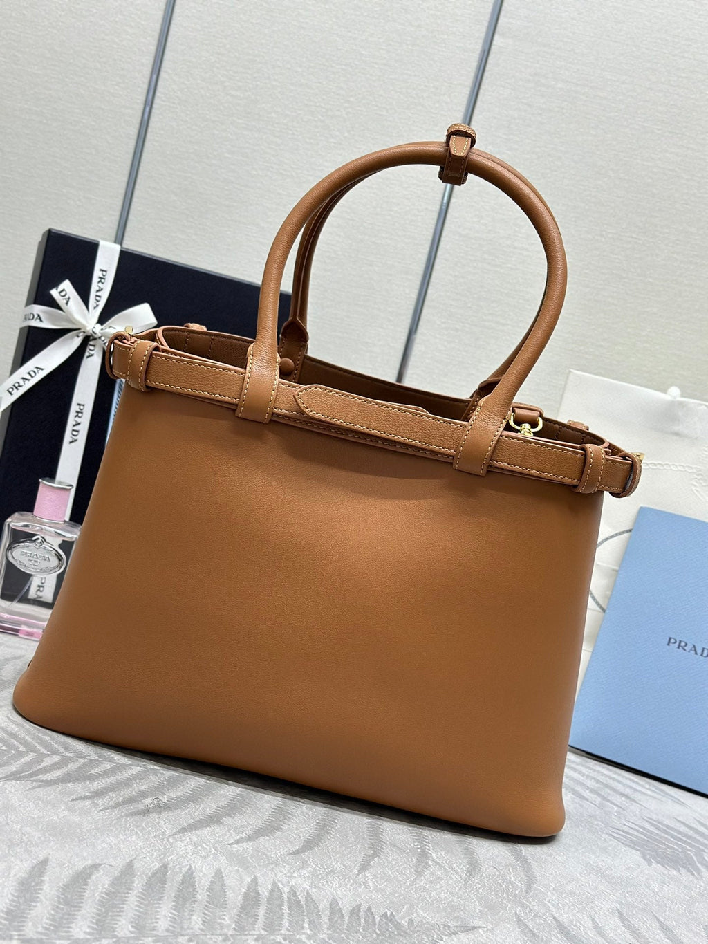 PRADA 25S BUCKLE MEDIUM HANDBAG 35 IN DARK CARAMEL CALFSKIN GOLD HARDWARE