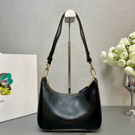 HOBO BAG 23 IN BLACK PATENT NAPPA LAMBSKIN GOLD HARDWARE