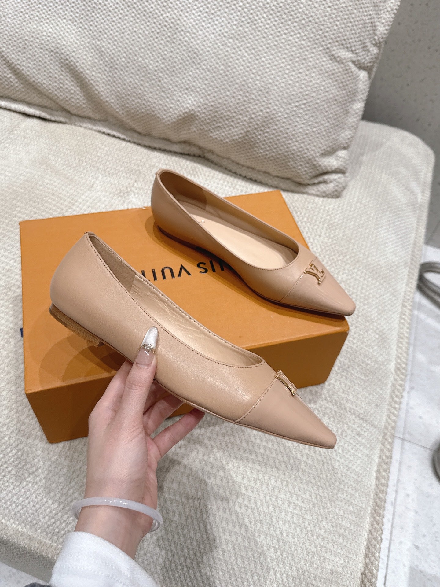 LV 26S POINTED TOE BALLET FLATS IN NUDE BEIGE CALFSKIN