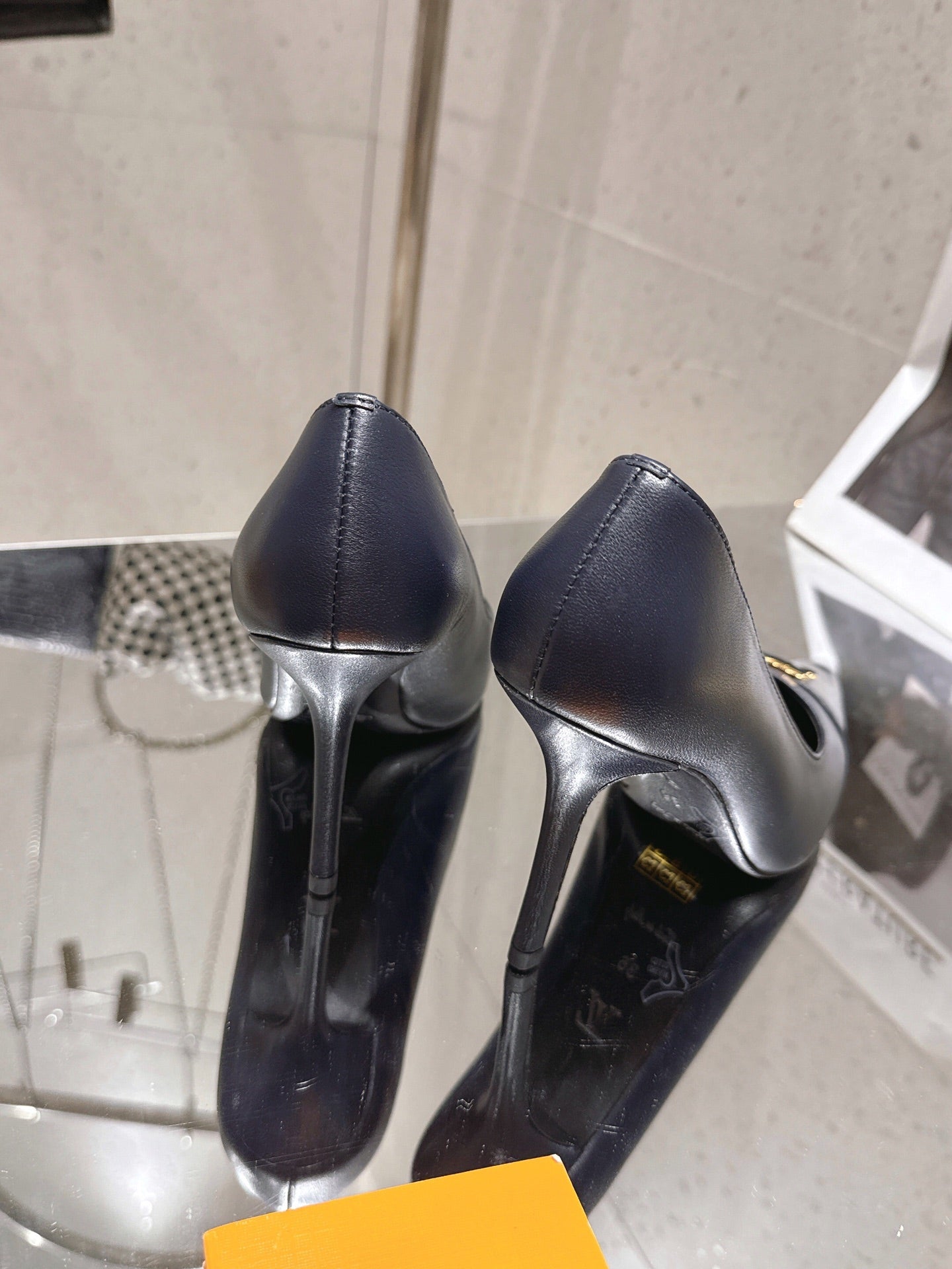 LV 26S POINTED TOE HIGH HEELS 95 MM IN BLACK BLUE CALFSKIN