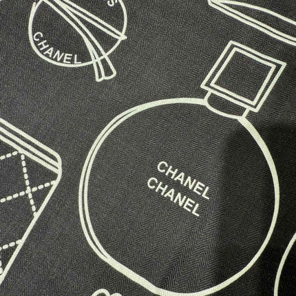 CHANEL 25S SCARF 140 IN SILK 732181