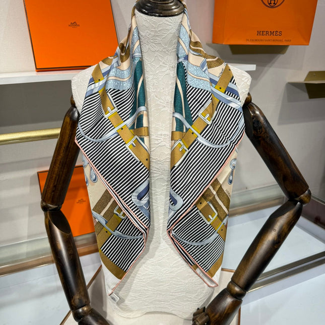 HERMES 26S SCARF 90 IN SILK 307102