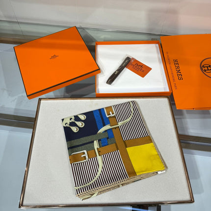 HERMES 26S SCARF 90 IN SILK 307104