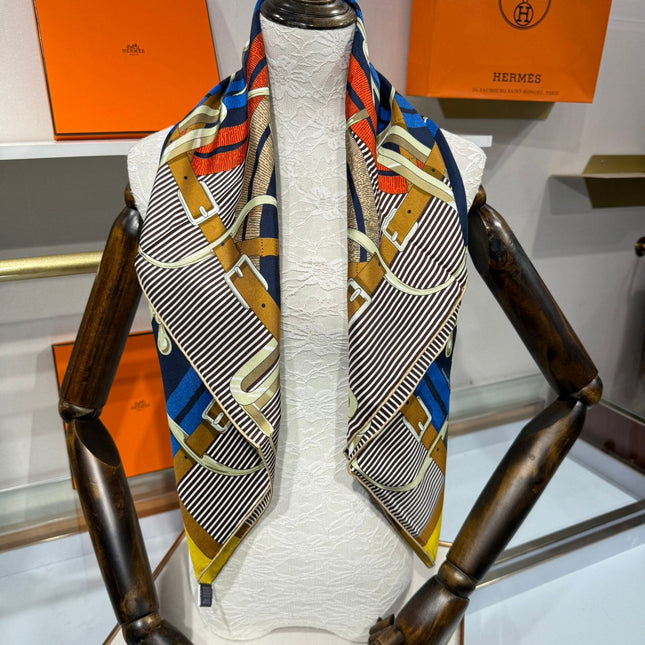HERMES 26S SCARF 90 IN SILK 307104