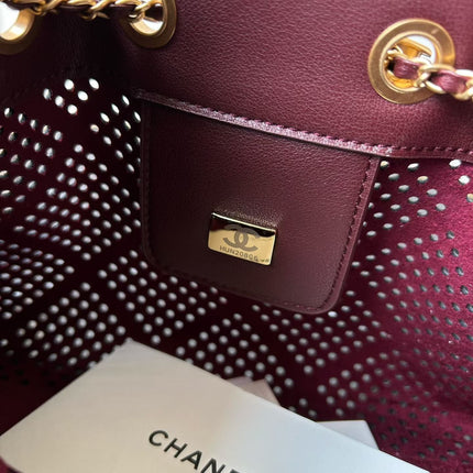 CHANEL 26S HOBO BAG 22 IN BURGUNDY RED PERFORATED CALFSKIN GOLD HARDWARE