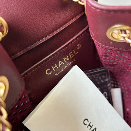 CHANEL 26S HOBO BAG 22 IN BURGUNDY RED PERFORATED CALFSKIN GOLD HARDWARE
