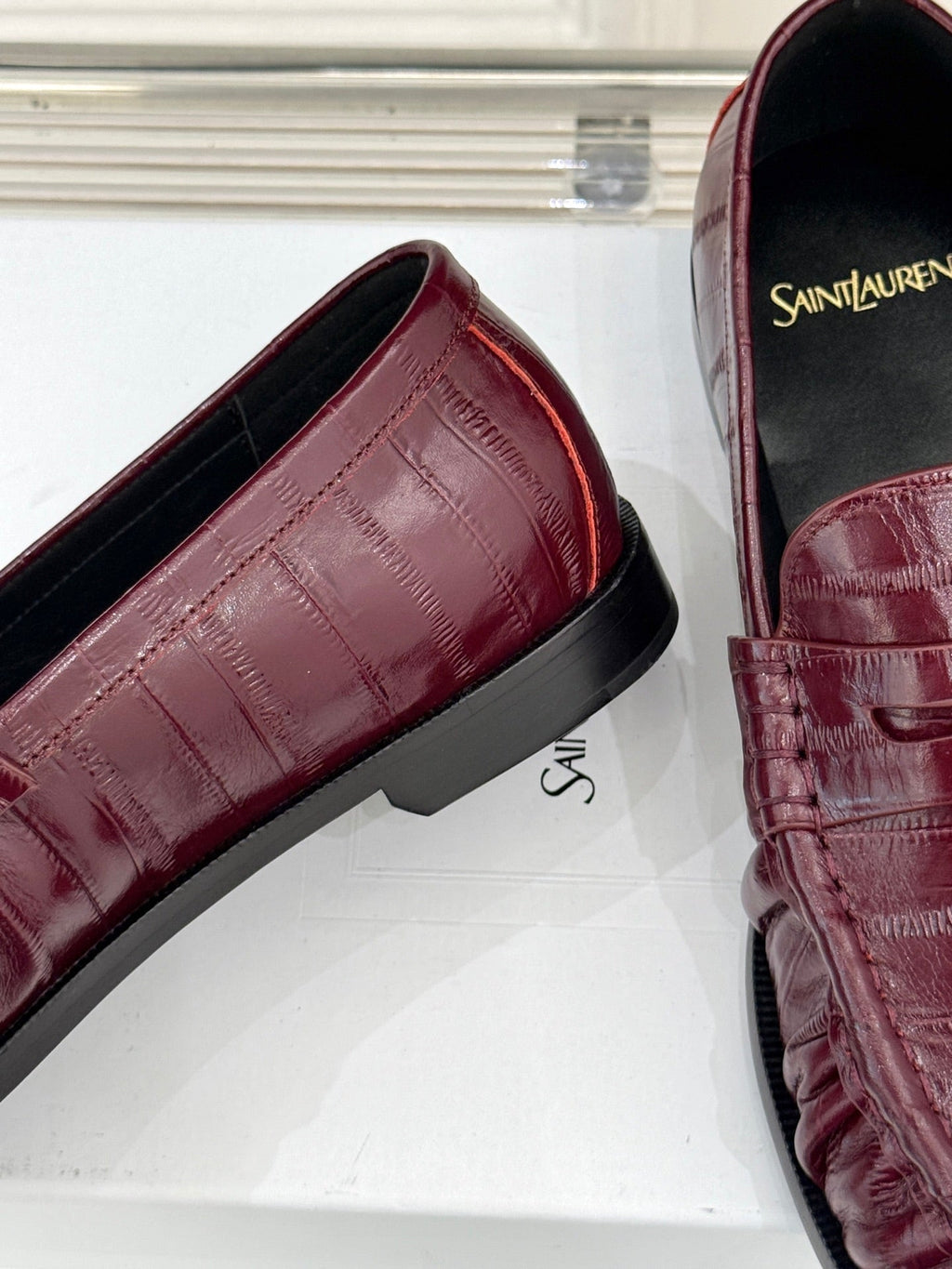 YSL 25S LOAFERS IN DARK RED EMBOSSED LAMBSKIN
