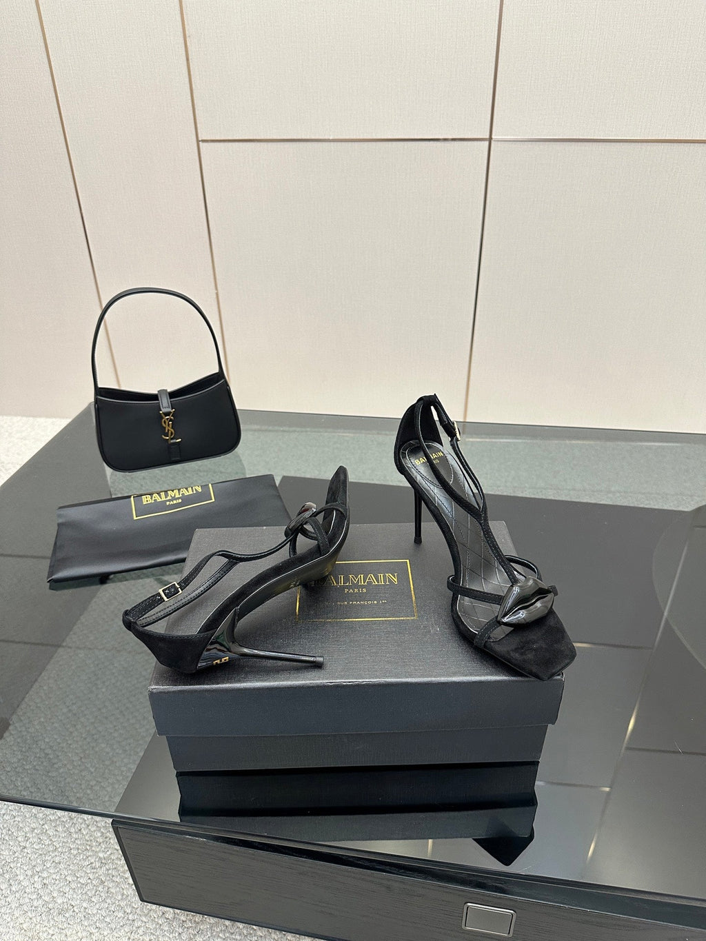 BALMAIN 25S LIPS SANDALS 10 IN BLACK SUEDE