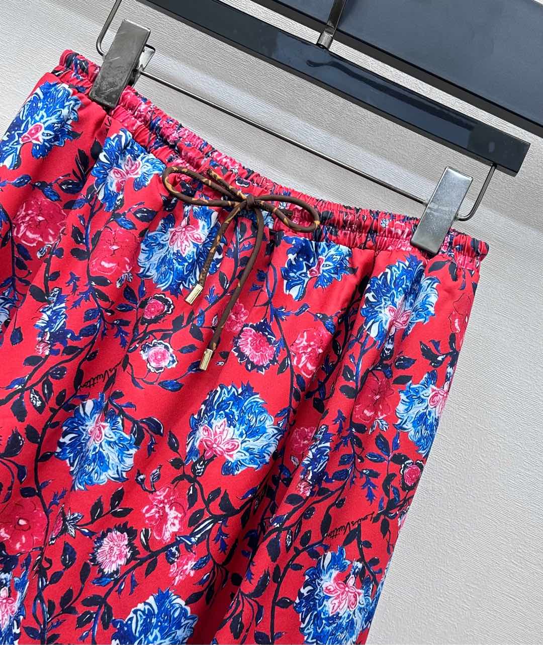LV FLORAL SILK SKIRT IN RED
